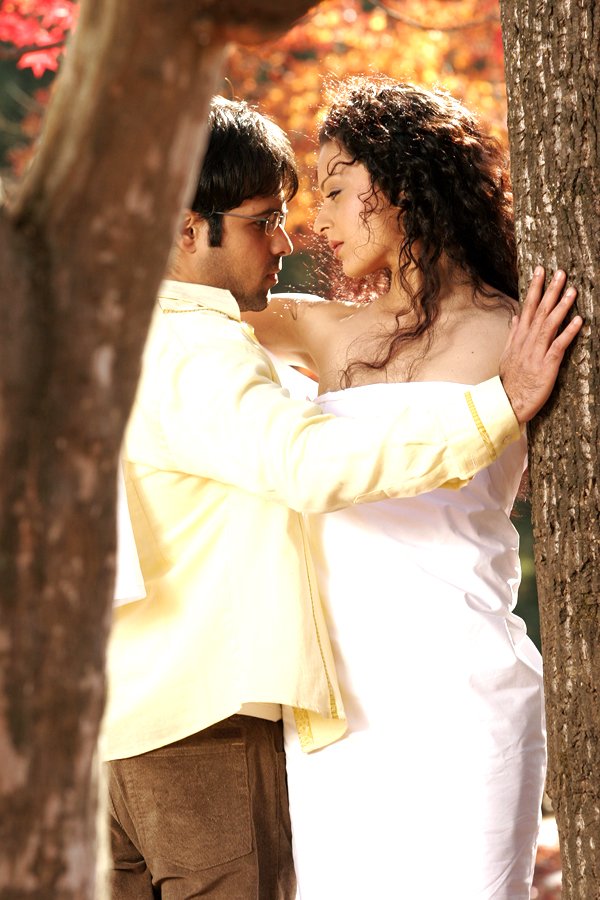 Кадры из Гангстер (2006)