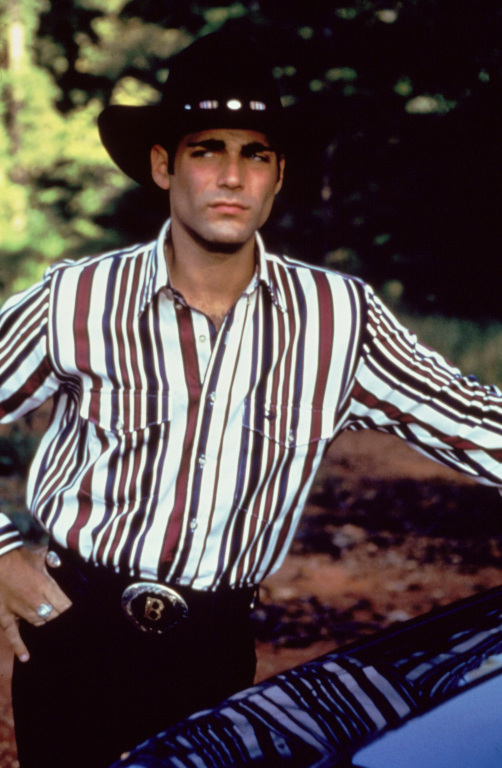 Кадры из Красавица и бандит (1994)