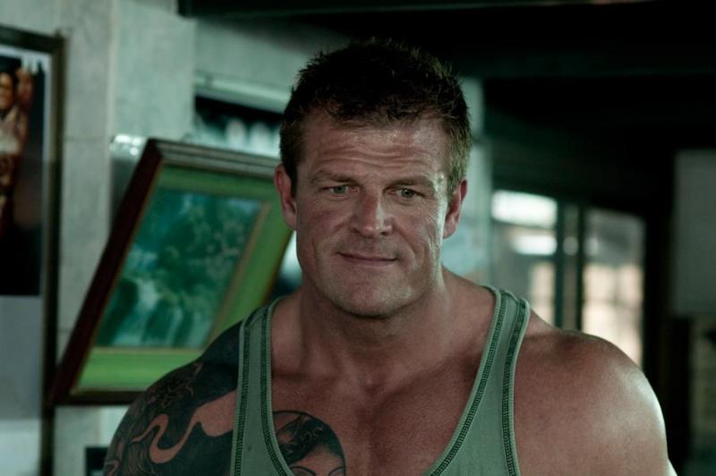 Кадры из Крепыш (2012)