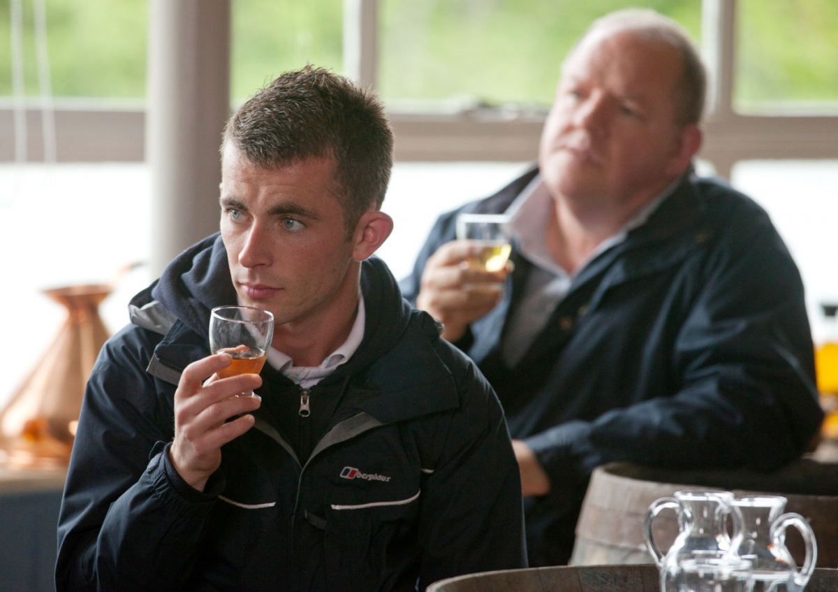 Кадры из Доля ангелов (2012)