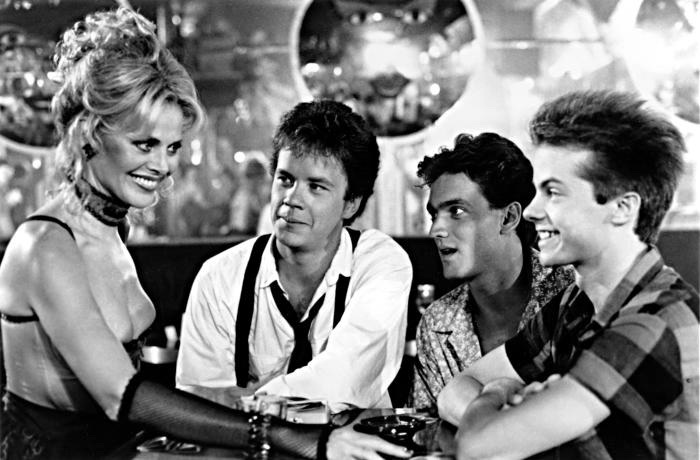 Кадры из Студенческие каникулы (1985)