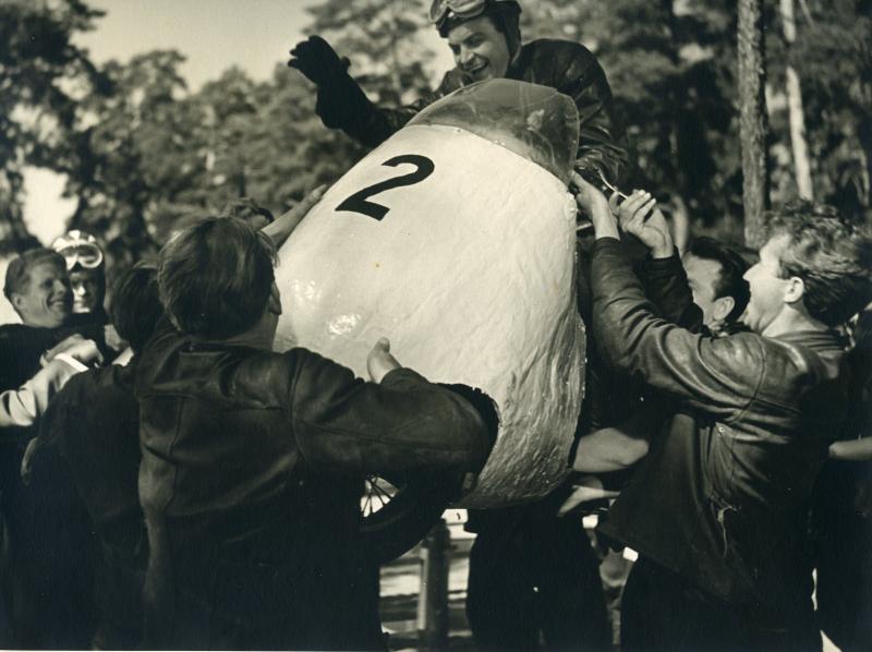 Озорные повороты (1959)