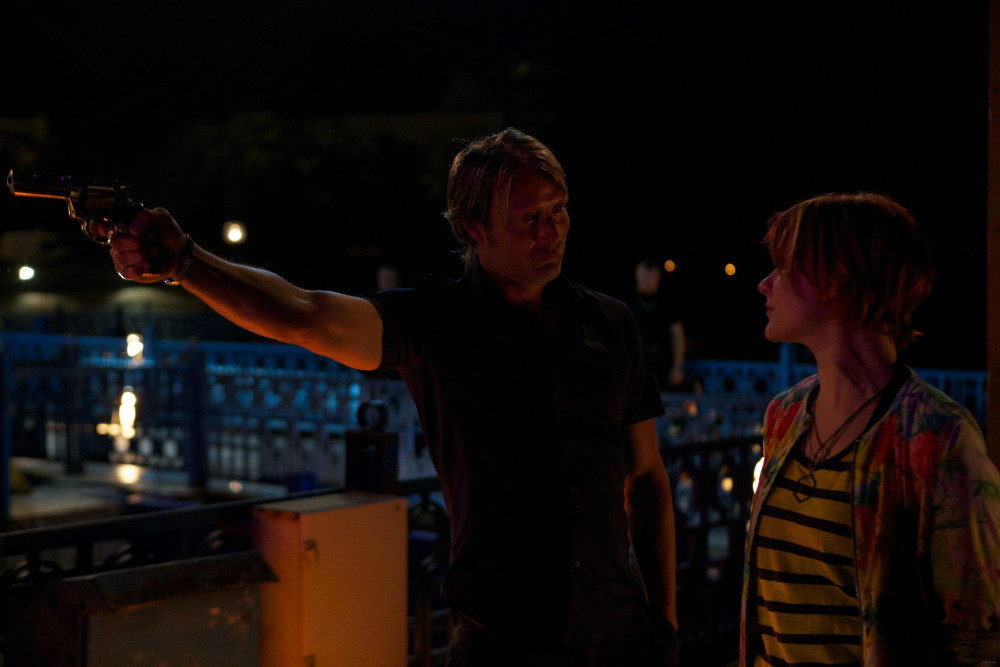 Опасная иллюзия / Влюбиться до смерти (2013)