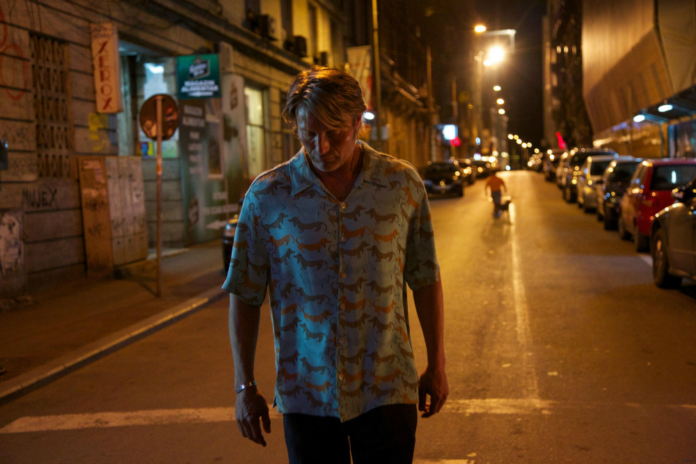 Опасная иллюзия / Влюбиться до смерти (2013)