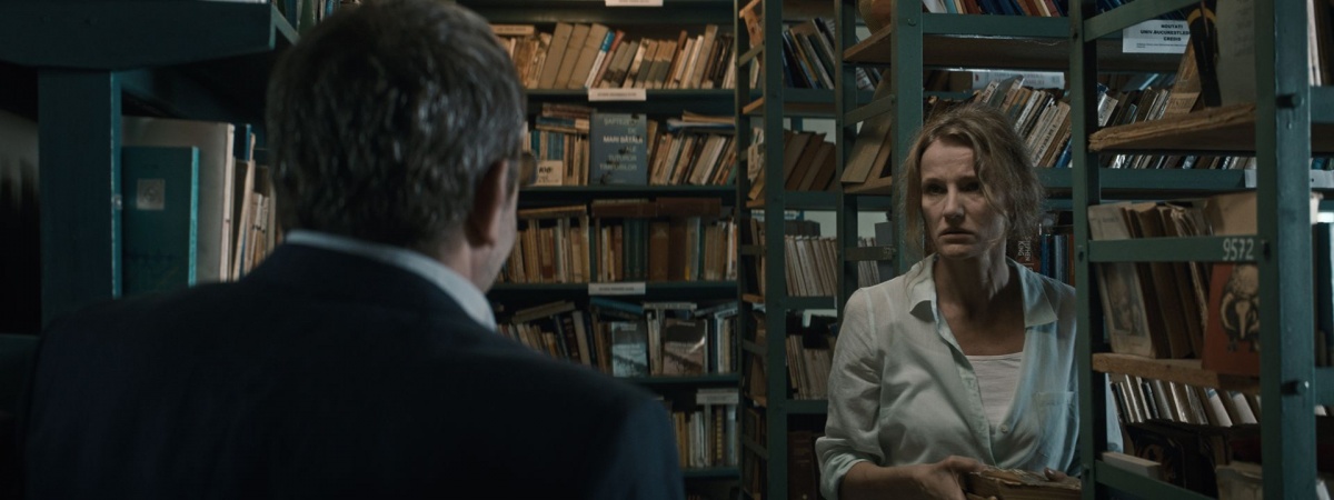 Кадры из Выпускной (2016)