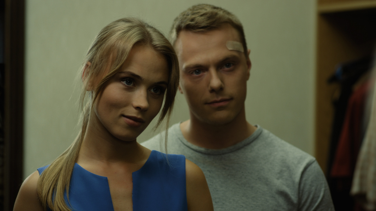 Кадры из Чужие родные (2018)